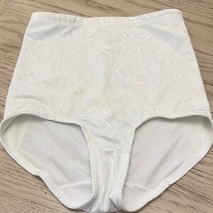 White High-Waisted Fleexees Shapewear